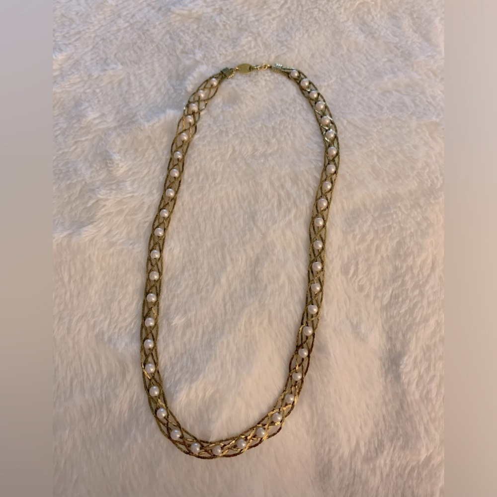 Vintage SP Avon necklace